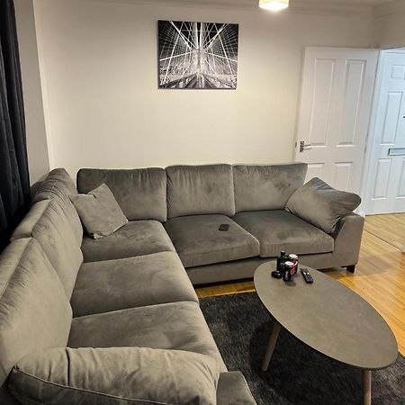 Luxury Apartments Dagenham Extérieur photo